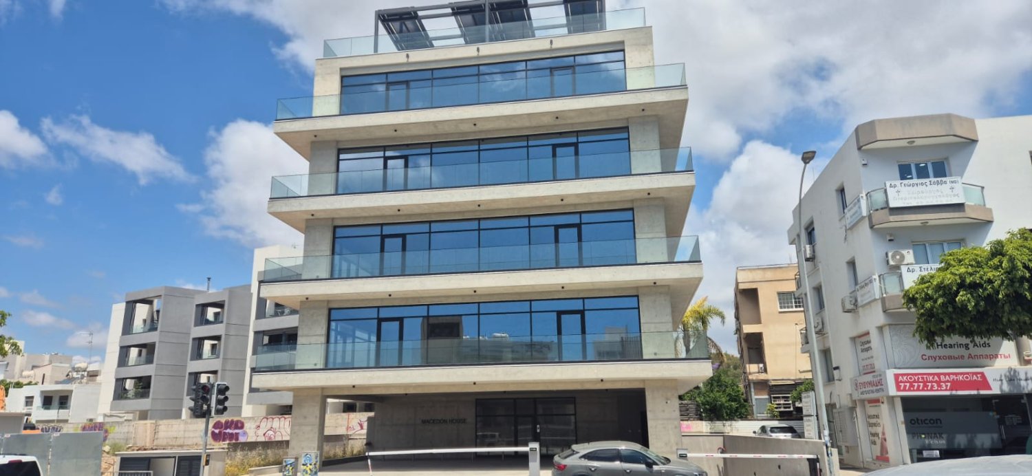 170m2 Commercial property in Limassol, Cyprus No. 60573