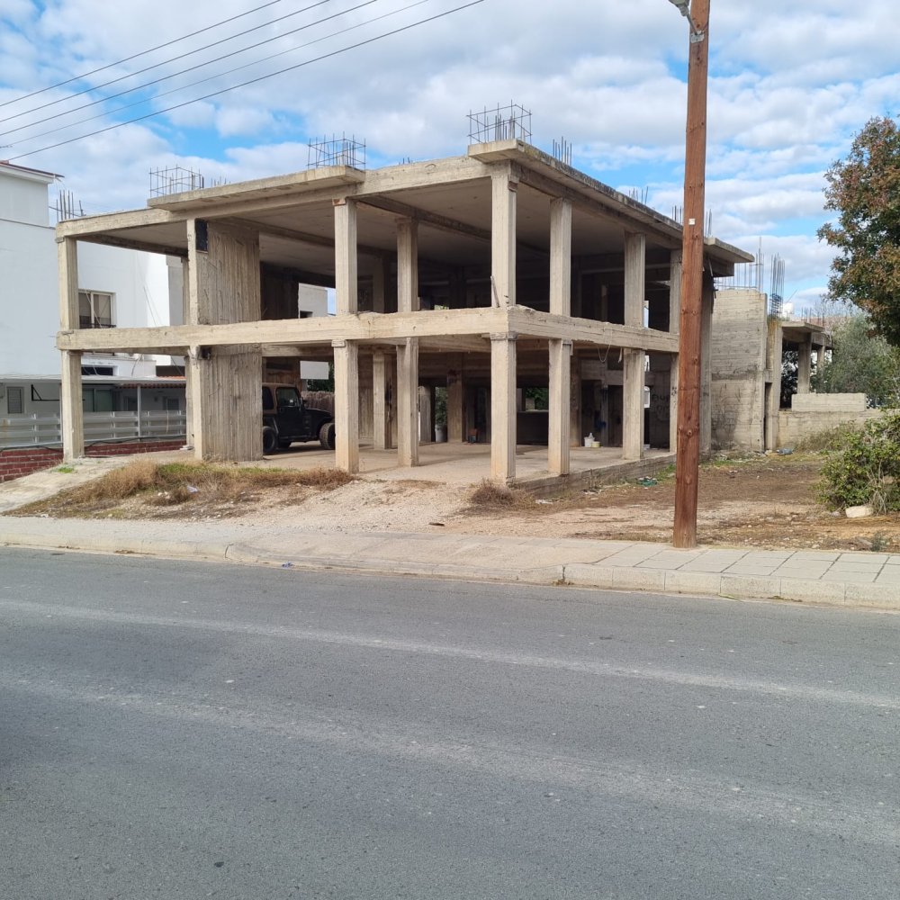 725m2 Land in Paphos, Cyprus No. 61030
