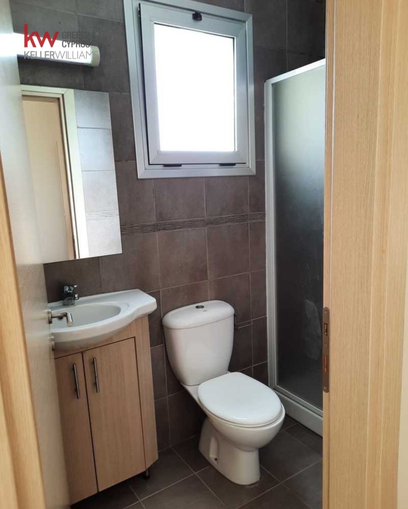Квартира с 3 спальнями в Ларнака, Кипр № 40155