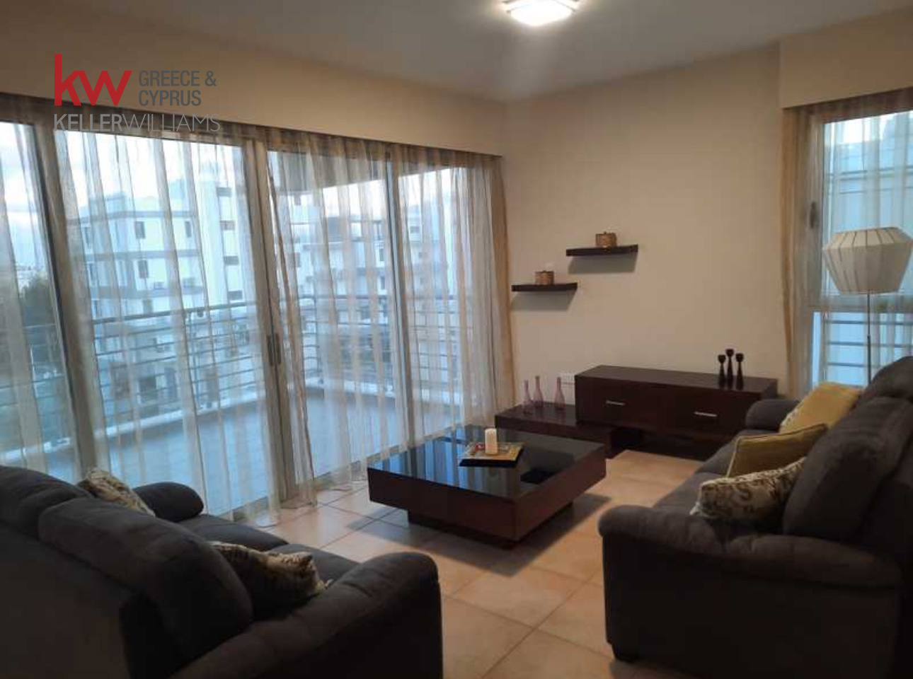 Квартира с 3 спальнями в Ларнака, Кипр № 40155