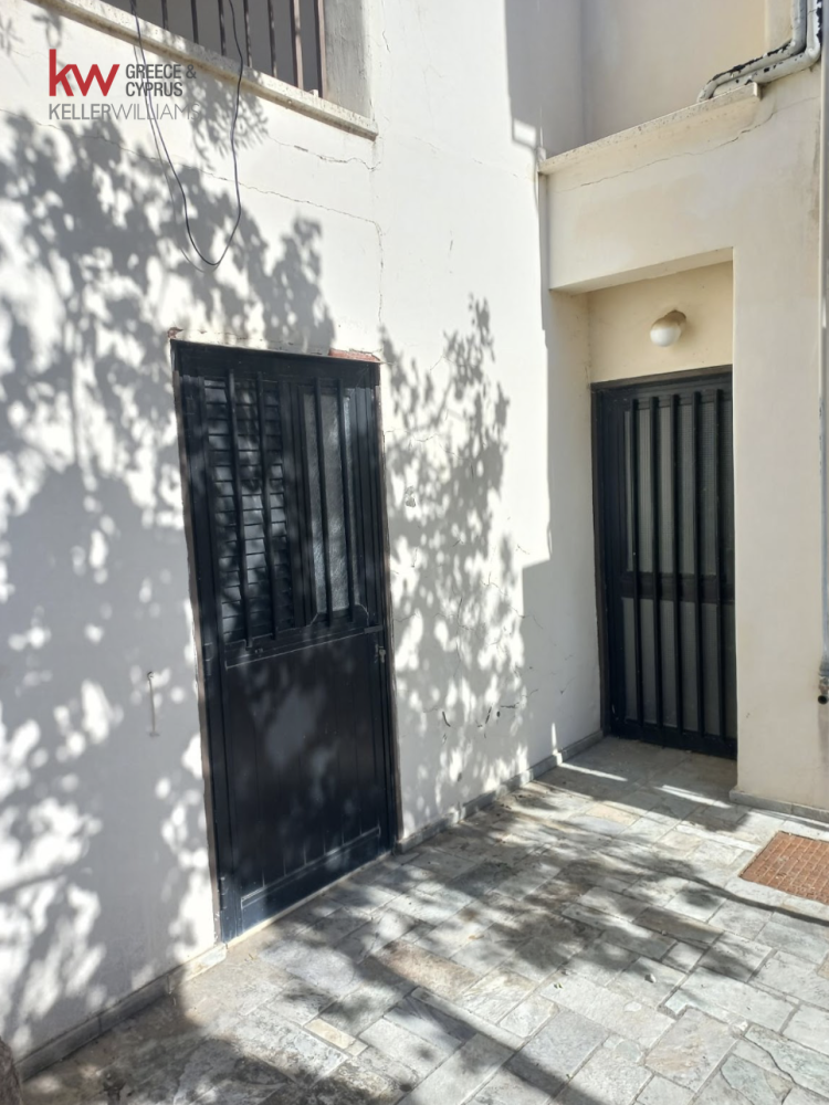 8 chambres Bâtiment à Aglandjia, Nicosia, Chypre No. 51814