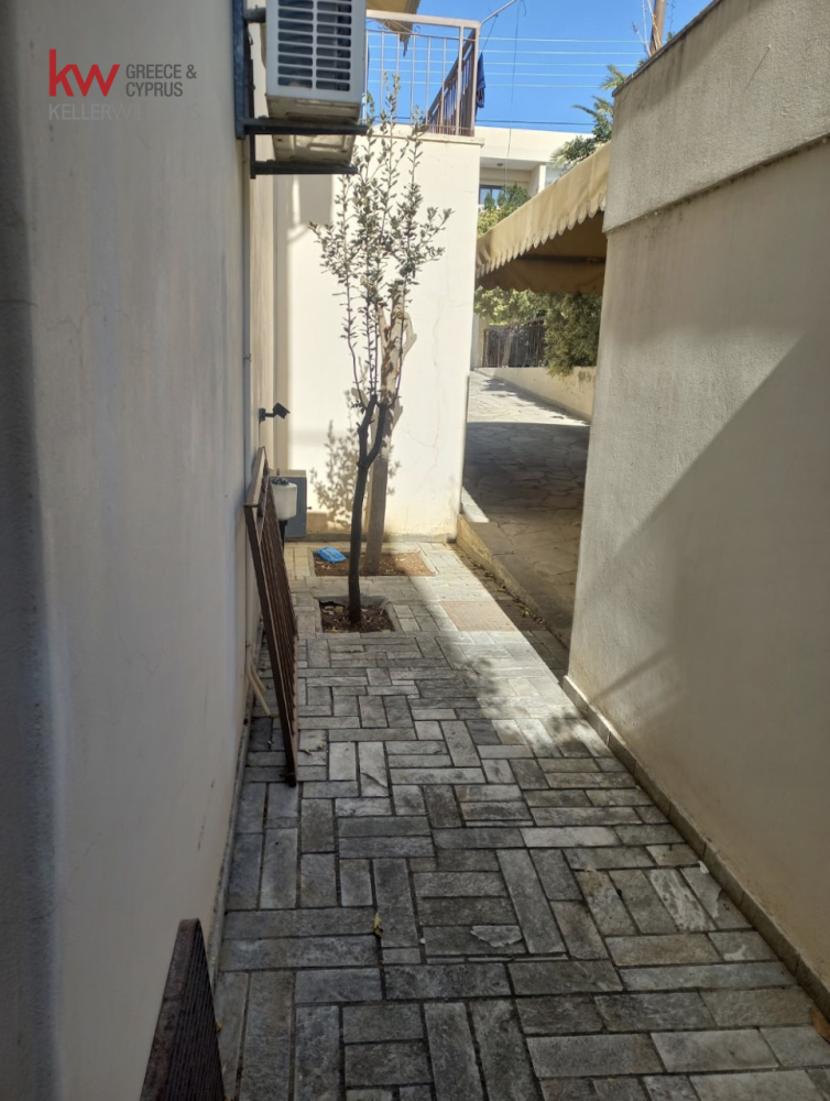 8 chambres Bâtiment à Aglandjia, Nicosia, Chypre No. 51814