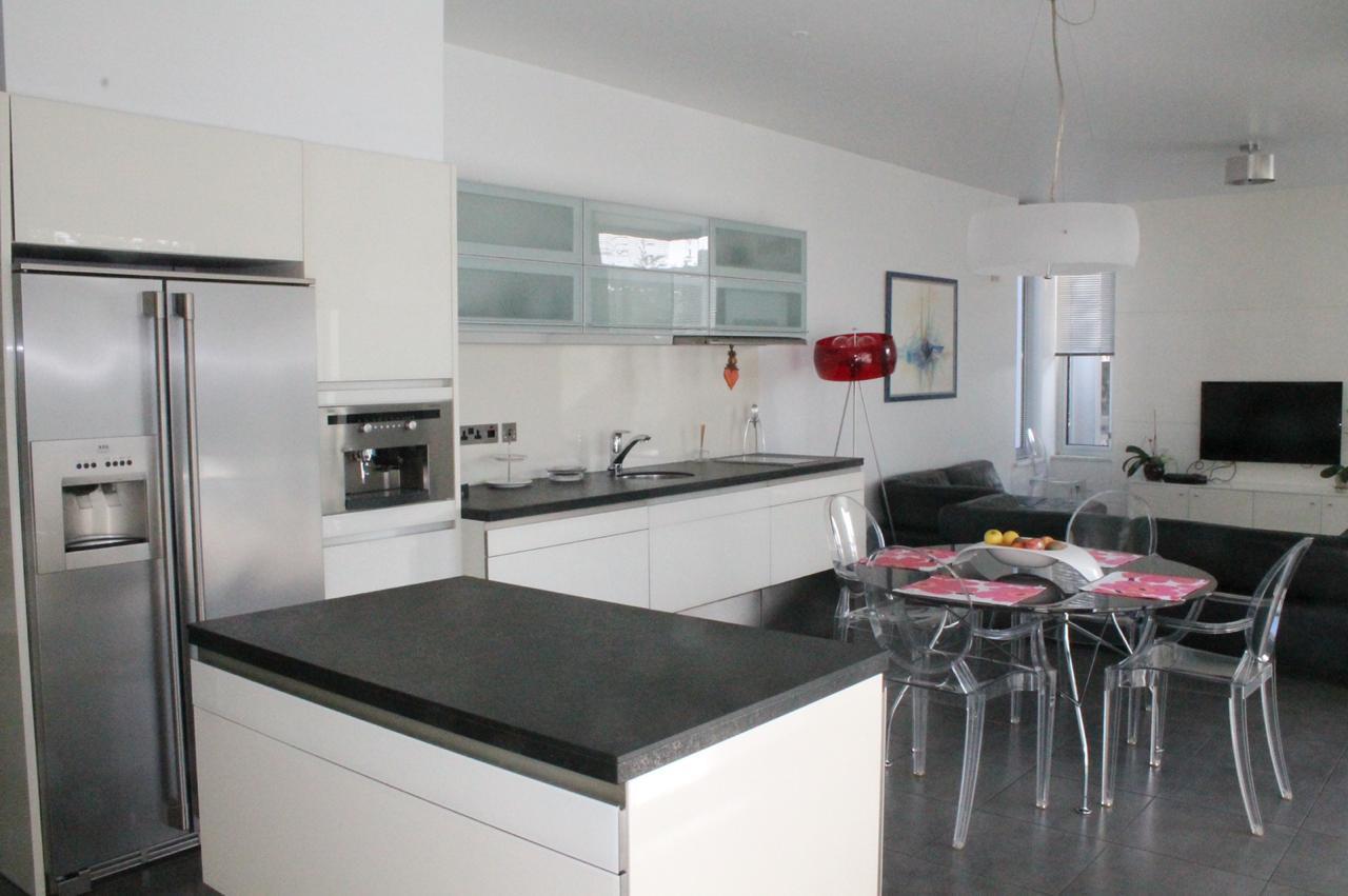 5 bedrooms Villa in Anavargos, Paphos, Cyprus No. 61040