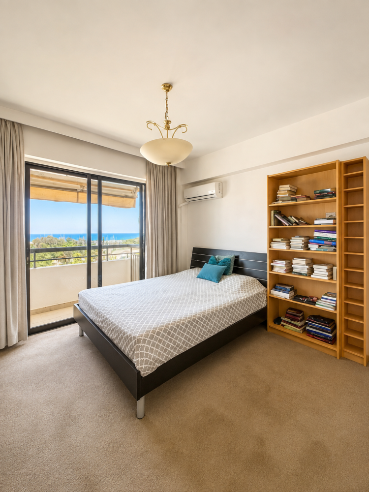 3 bedrooms Apartment in Larnaca, Larnaka, Cyprus No. 62365
