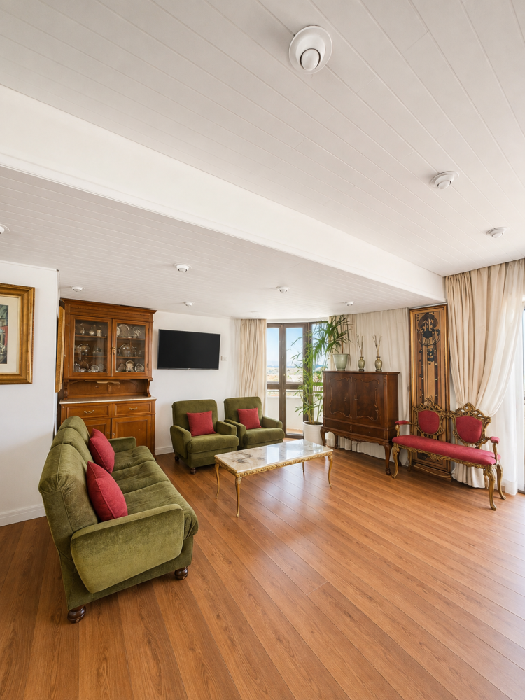 3 bedrooms Apartment in Larnaca, Larnaka, Cyprus No. 62365