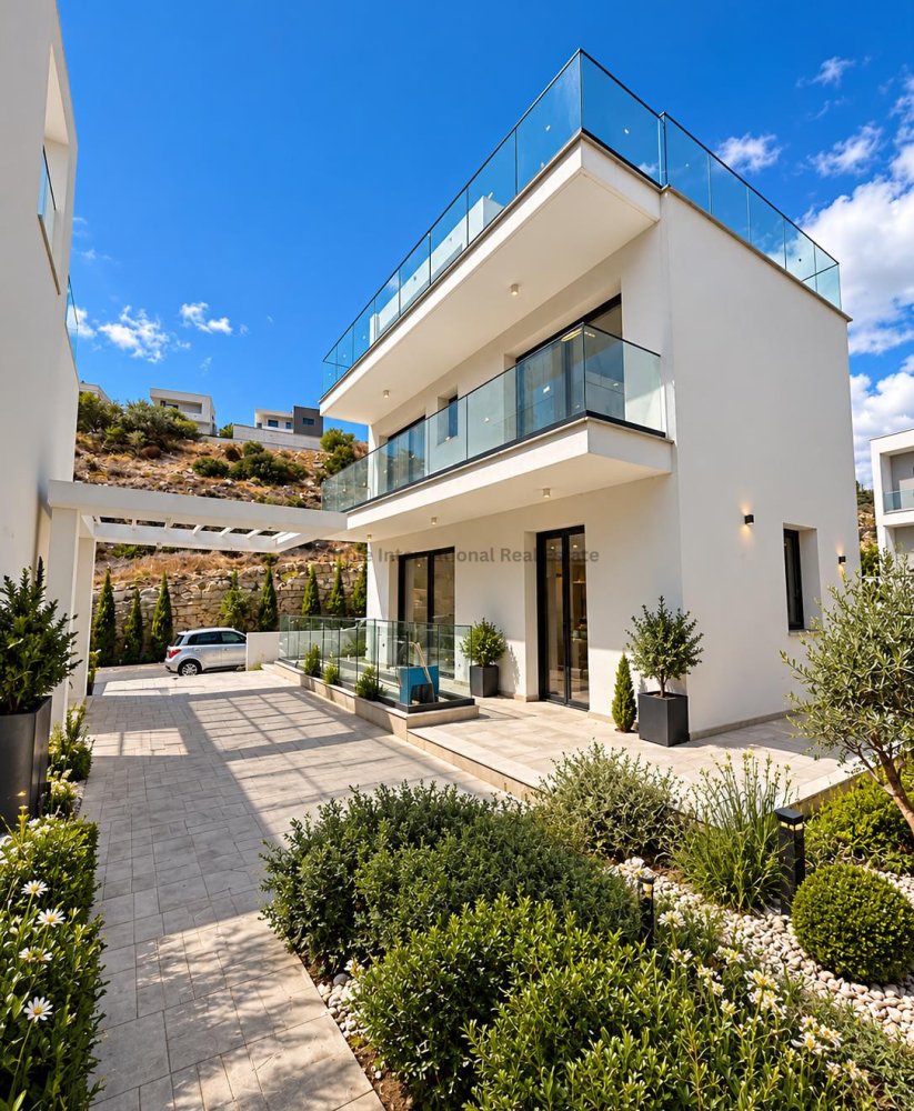 4 bedrooms Villa in Agios Athanasios, Limassol, Cyprus No. 59027