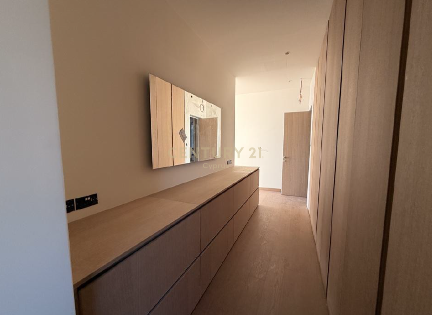 8 bedrooms Villa in Germasogeia, Limassol, Cyprus No. 58914
