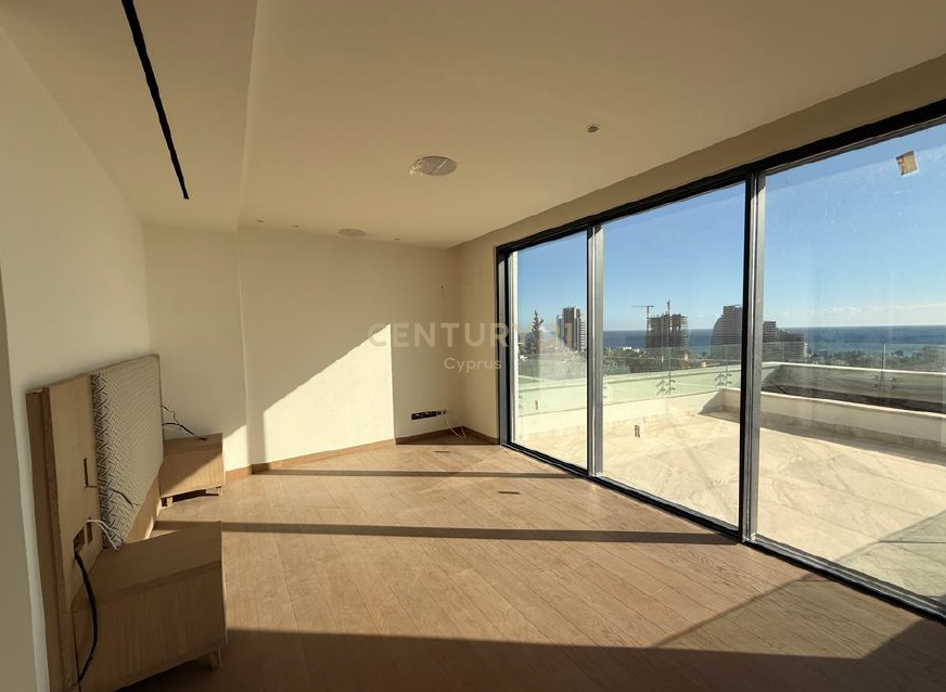 8 bedrooms Villa in Germasogeia, Limassol, Cyprus No. 58914