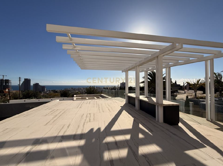 8 bedrooms Villa in Germasogeia, Limassol, Cyprus No. 58914