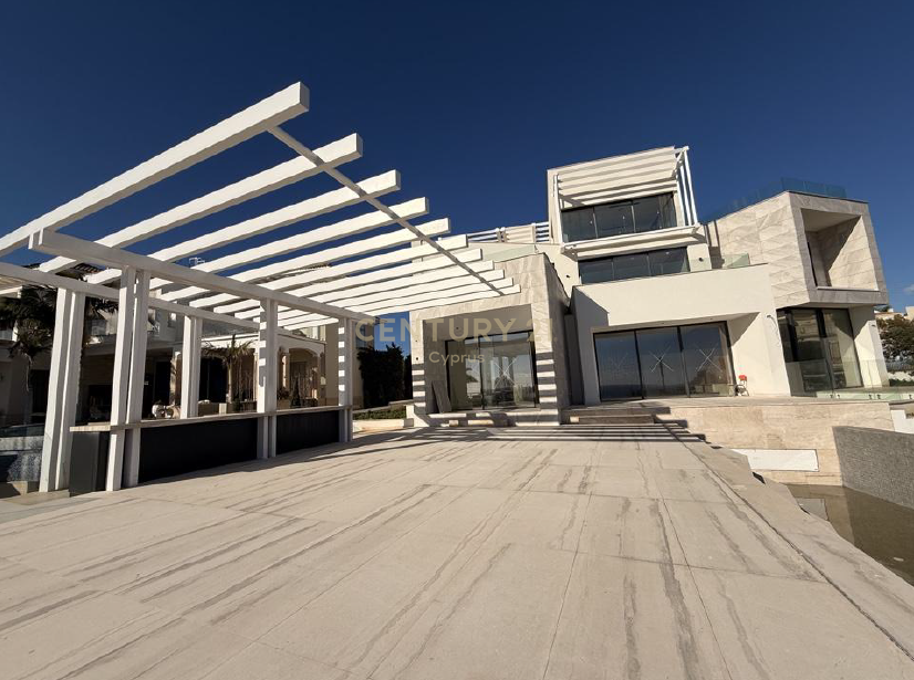 8 bedrooms Villa in Germasogeia, Limassol, Cyprus No. 58914