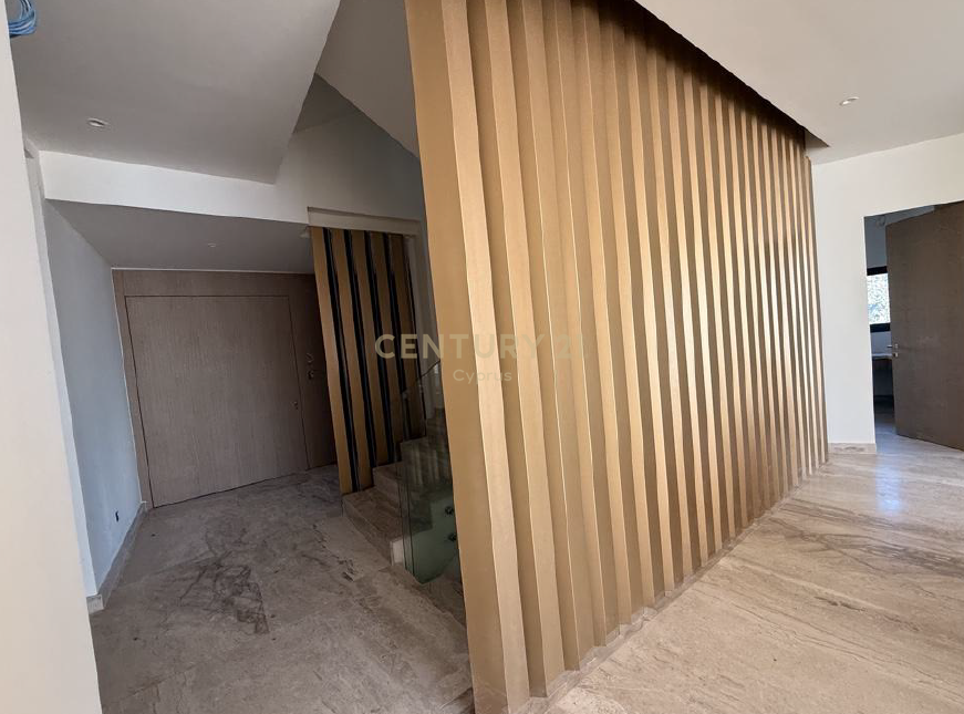 8 bedrooms Villa in Germasogeia, Limassol, Cyprus No. 58914