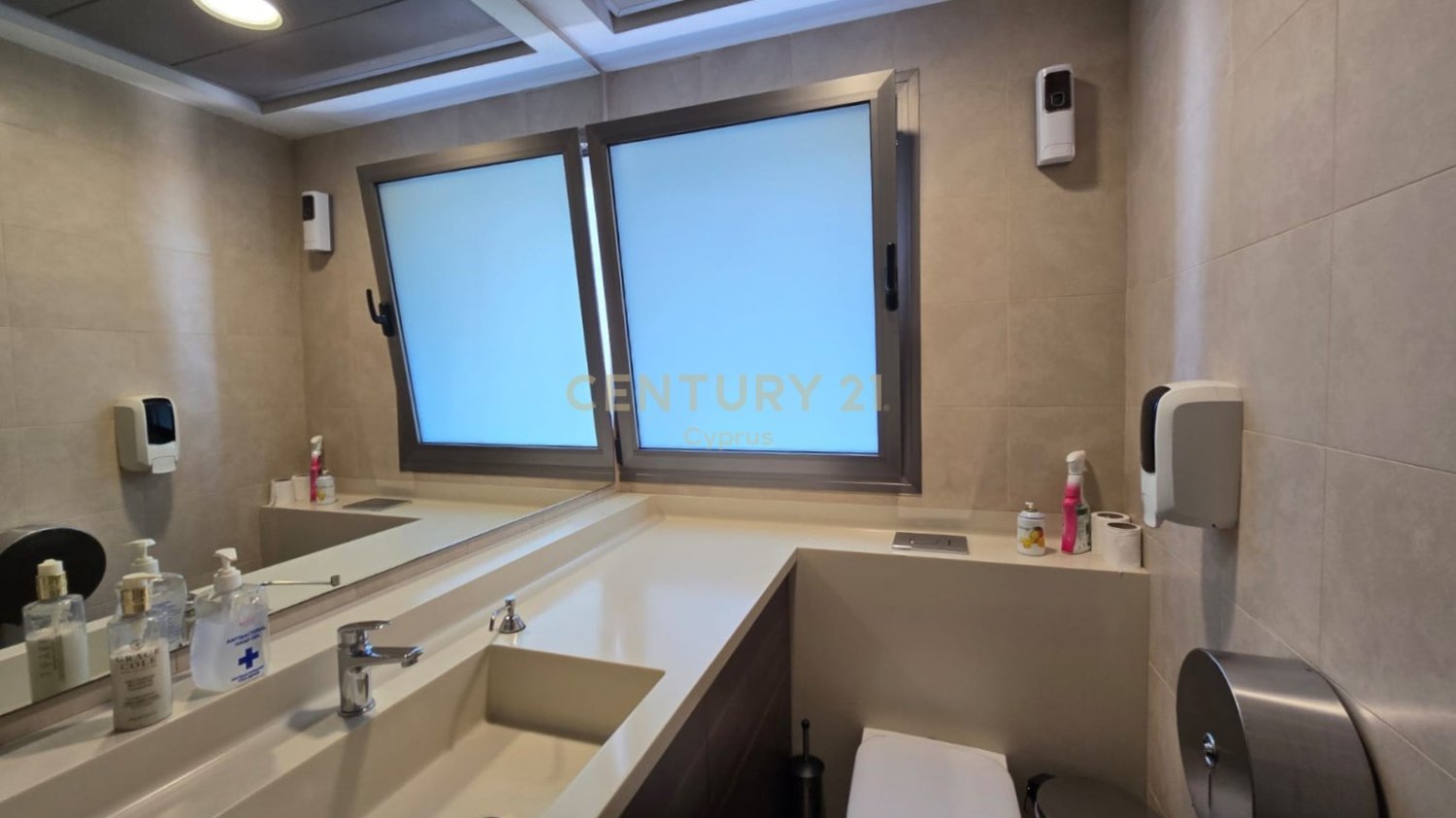 518m2 Oficina en Limassol, Chipre No. 58896
