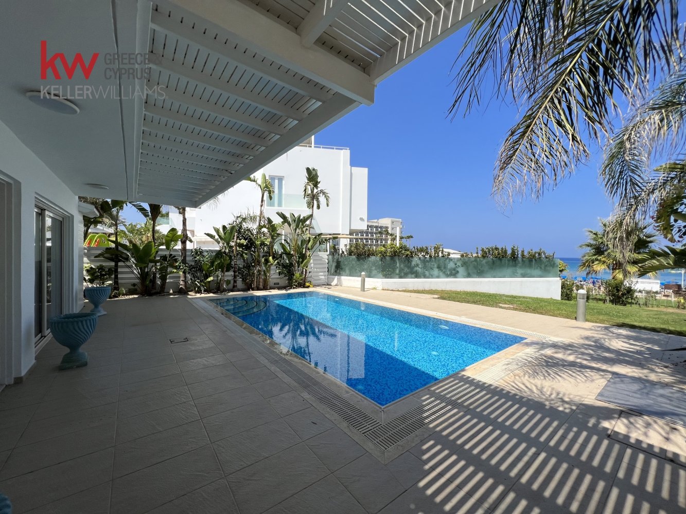 4 bedrooms Villa in Paralimni, Ammochostos, Cyprus No. 40266