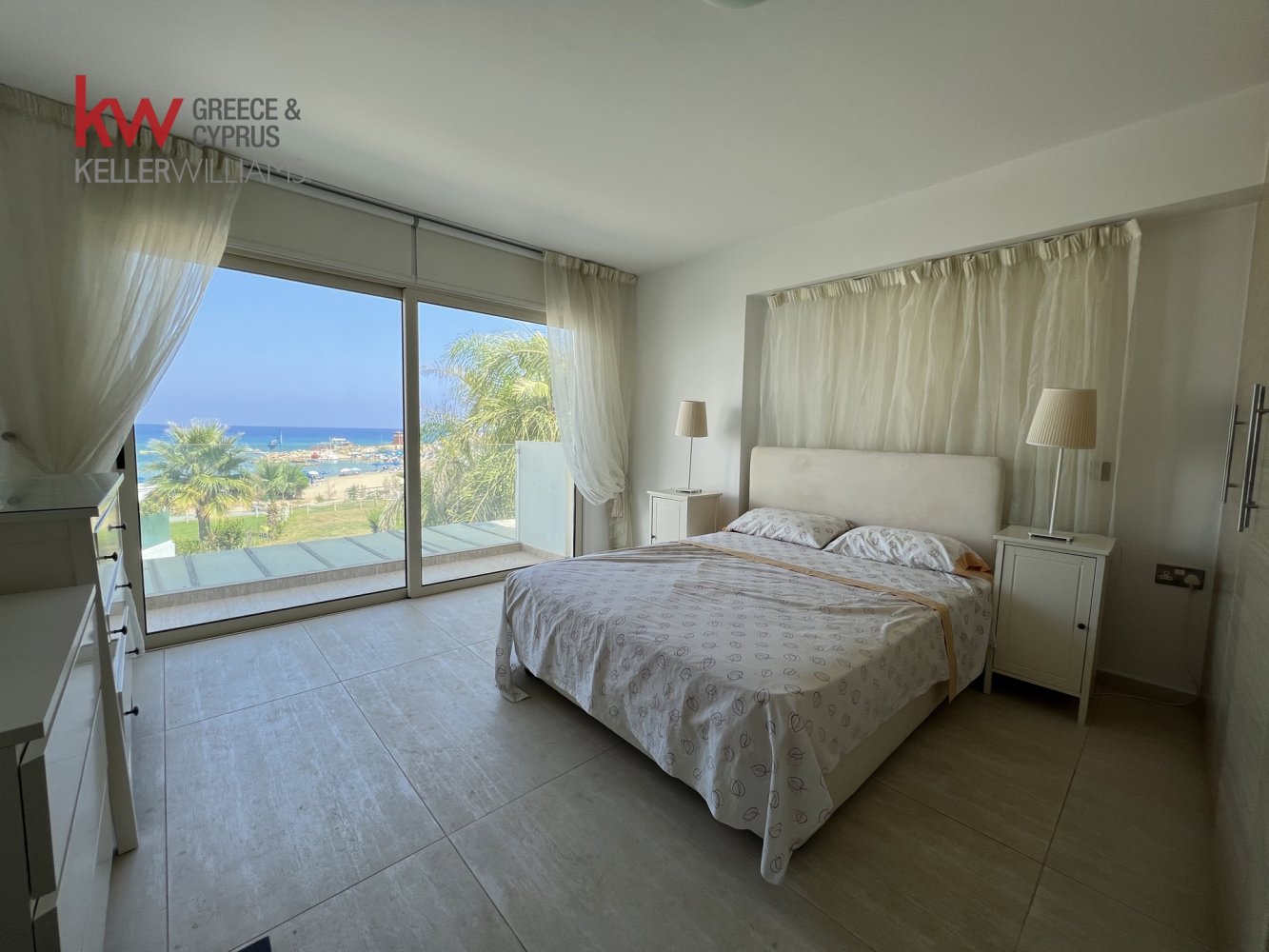 4 bedrooms Villa in Paralimni, Ammochostos, Cyprus No. 40266
