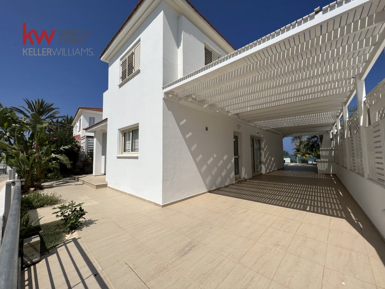 4 bedrooms Villa in Paralimni, Ammochostos, Cyprus No. 40266