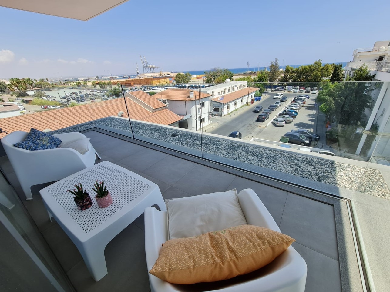2 bedrooms Apartment in Larnaca, Larnaka, Cyprus No. 39812