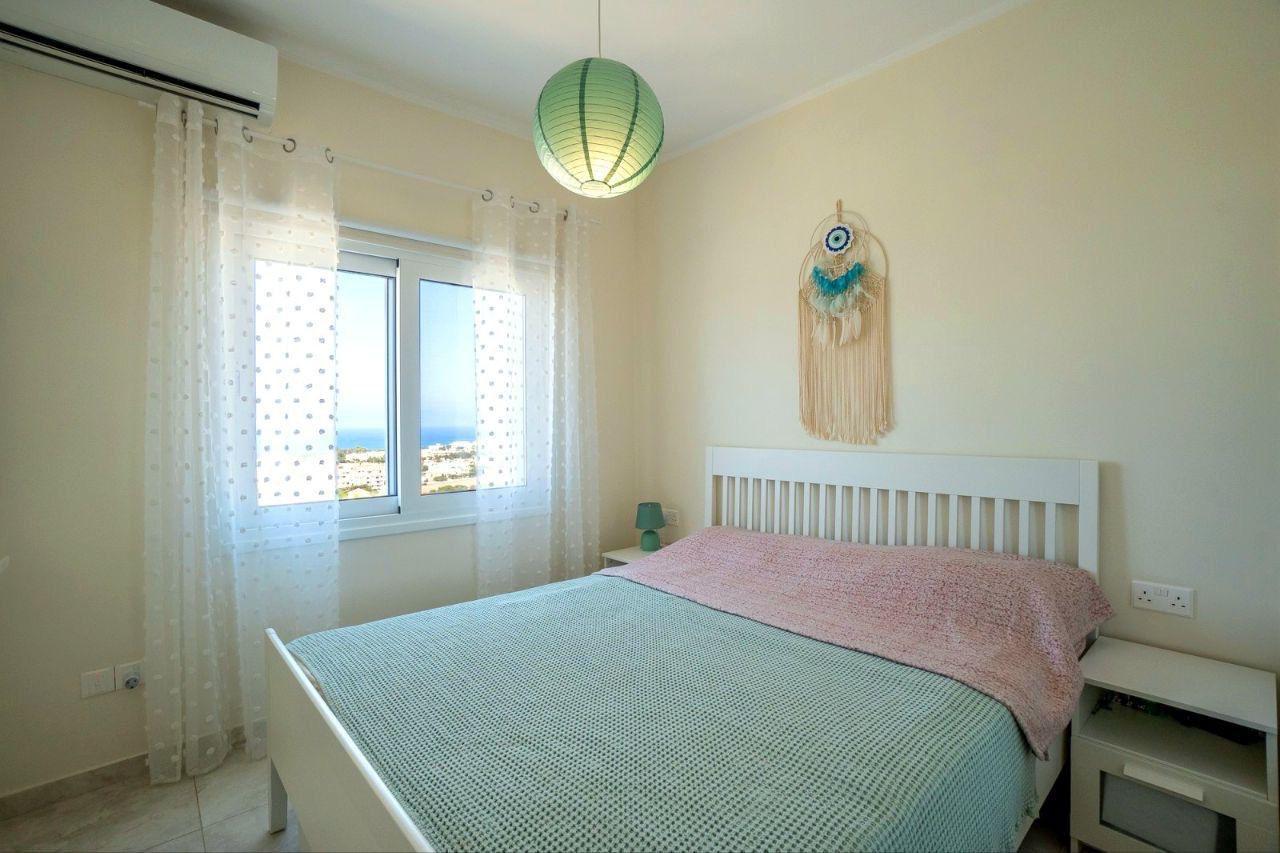 2 dormitorios Apartamento en Paphos, Chipre No. 61329