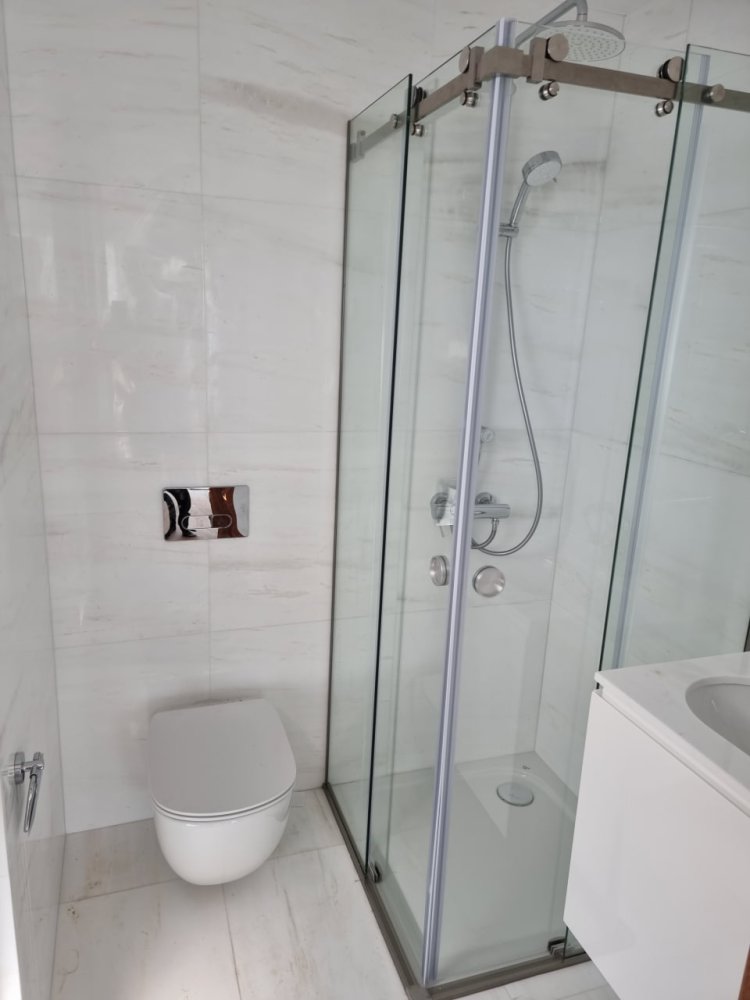 3 bedrooms Apartment in Larnaca, Larnaka, Cyprus No. 63435