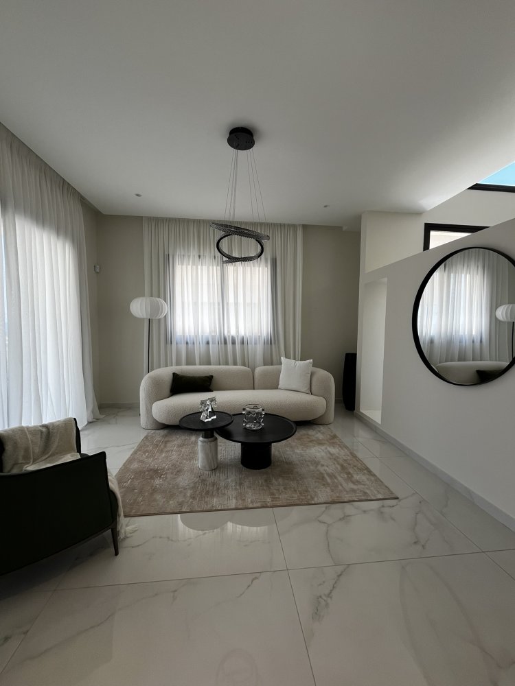 5 bedrooms Villa in Zygi, Larnaka, Cyprus No. 62939