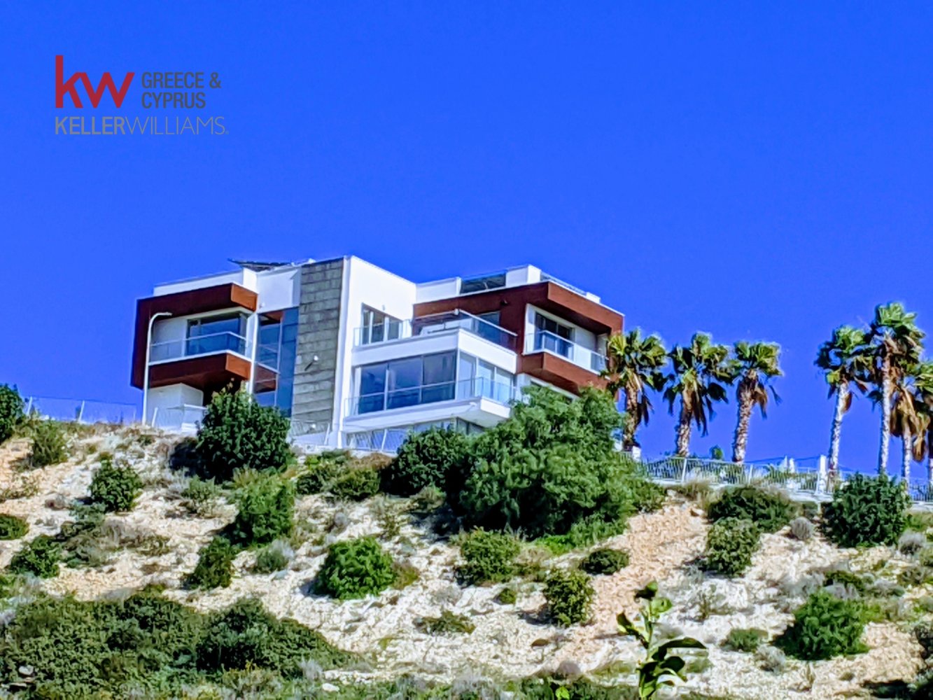5 bedrooms Villa in Germasogeia, Limassol, Cyprus No. 39987