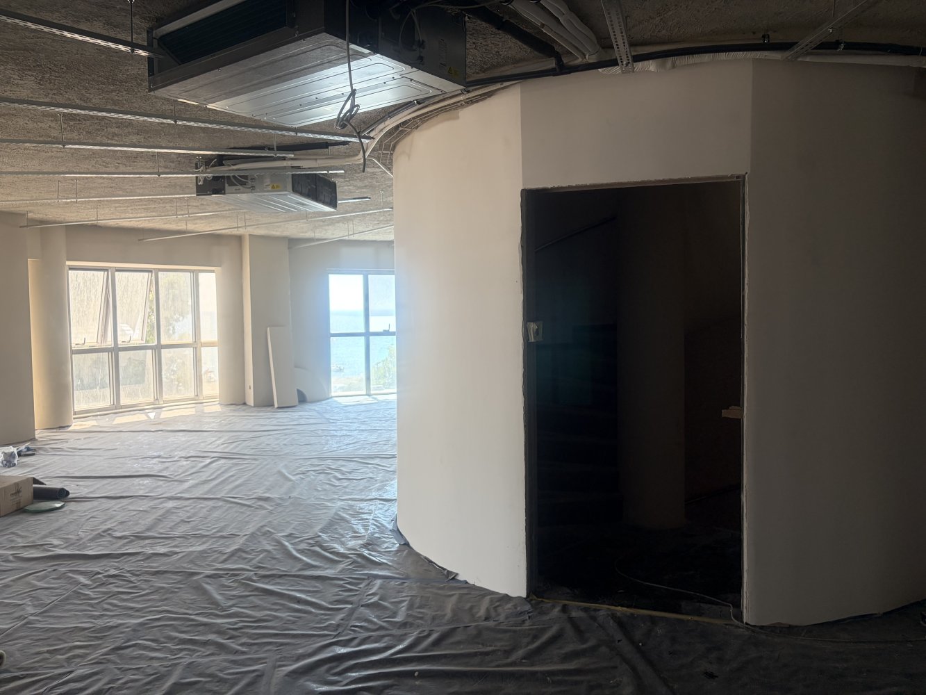 162.75m2 Propriété commerciale à Neapolis, Limassol, Chypre No. 62400