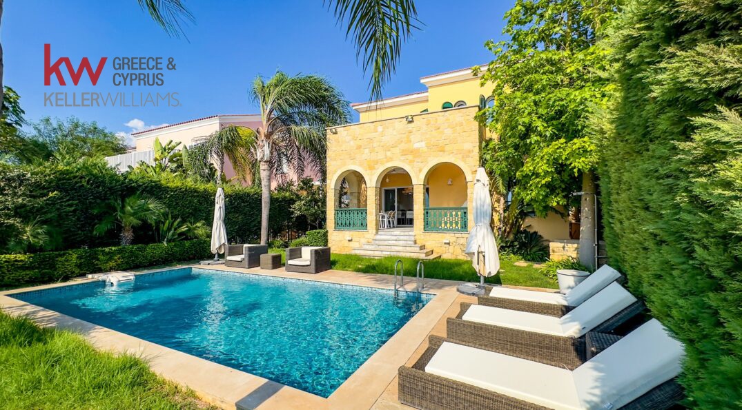 5 bedrooms Villa in Limassol, Cyprus No. 40531