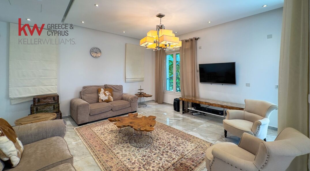 5 bedrooms Villa in Limassol, Cyprus No. 40531