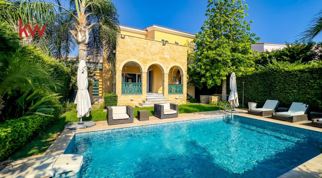 5 bedrooms Villa in Limassol, Cyprus No. 40531