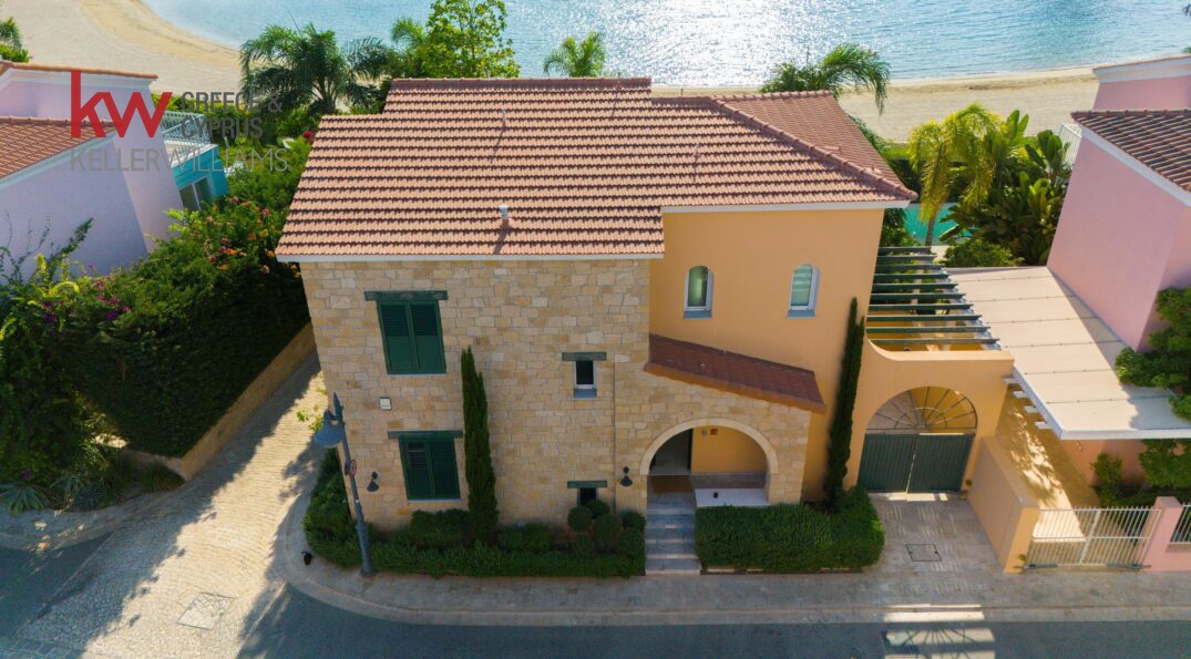 5 bedrooms Villa in Limassol, Cyprus No. 40531