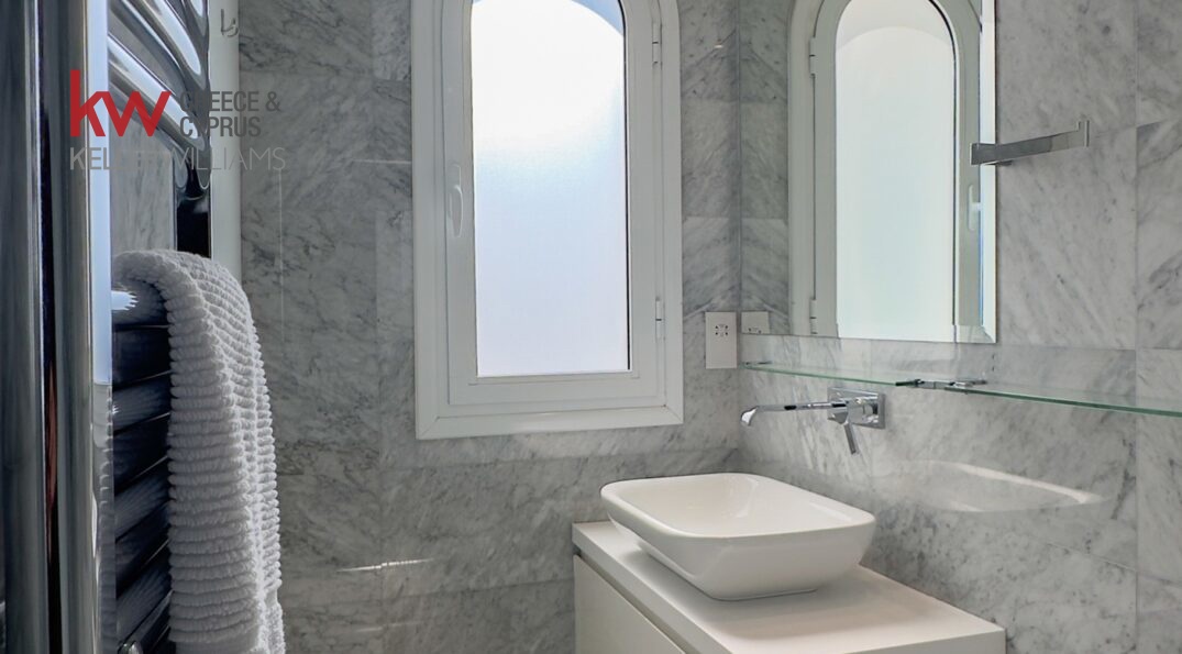 5 bedrooms Villa in Limassol, Cyprus No. 40531
