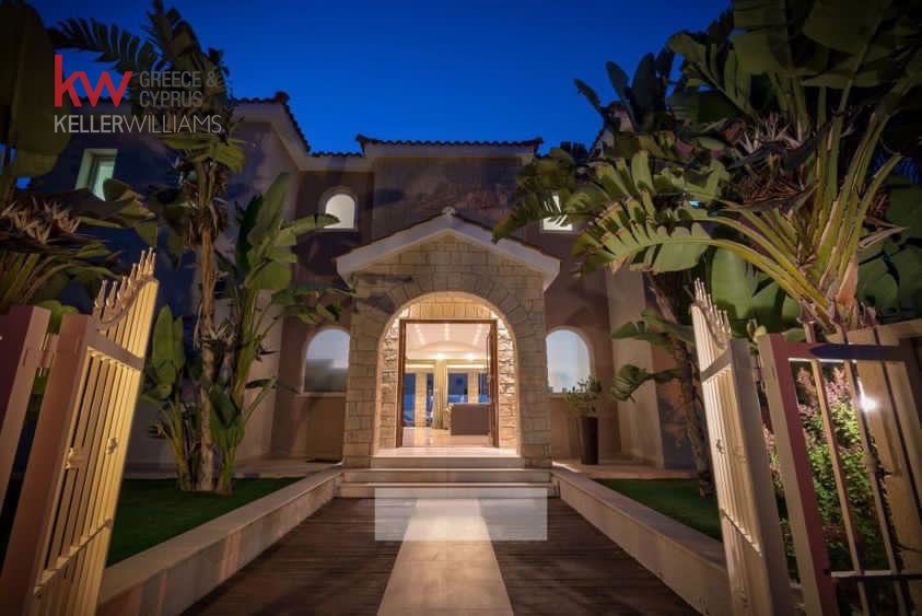 6 chambres Villa à Paphos, Chypre No. 61176