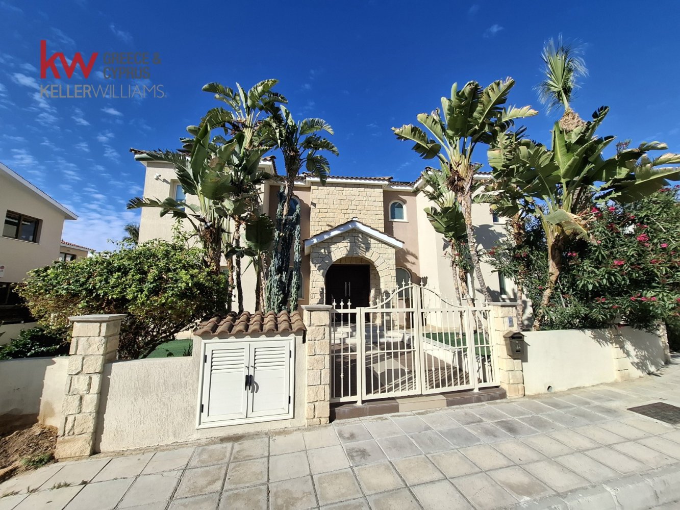 6 chambres Villa à Paphos, Chypre No. 61176