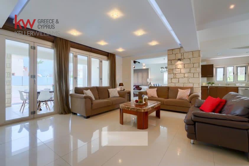 6 chambres Villa à Paphos, Chypre No. 61176