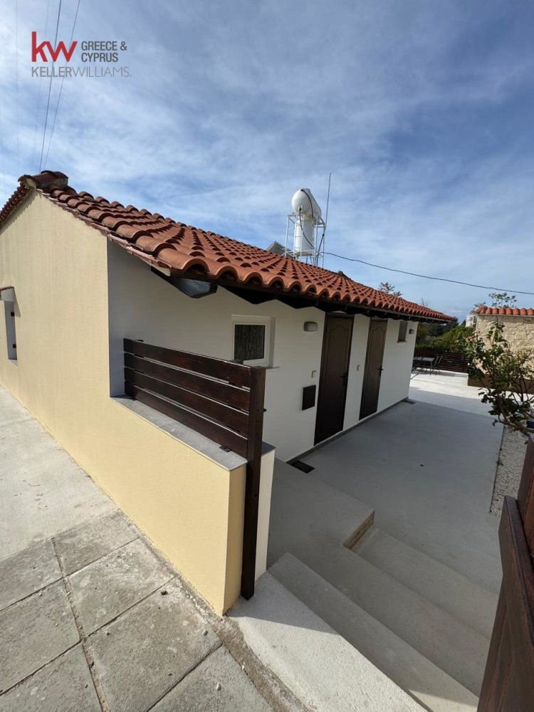 2 bedrooms Bungalow in Acheleia, Paphos, Cyprus No. 61217