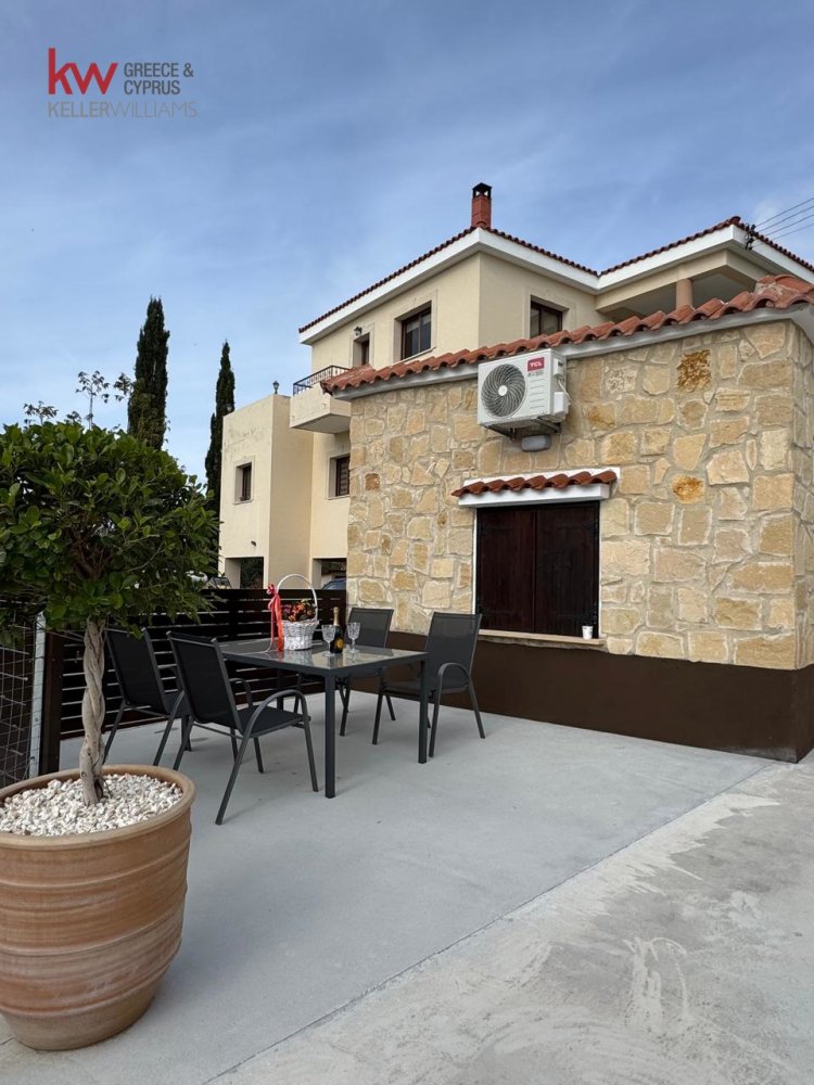 2 bedrooms Bungalow in Acheleia, Paphos, Cyprus No. 61217