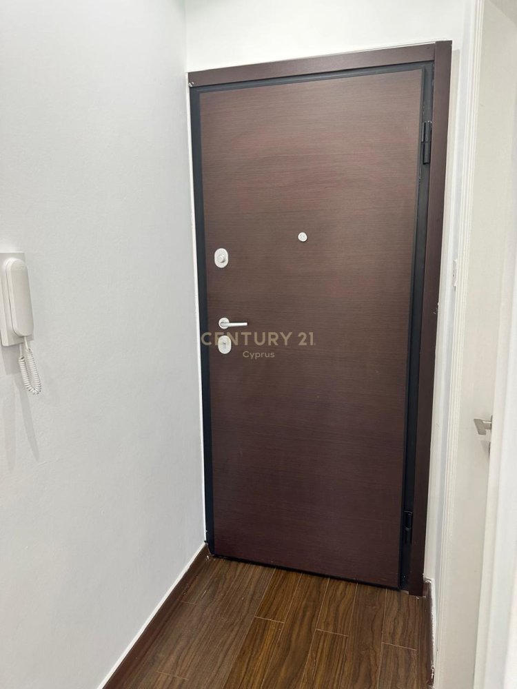 135m2 Oficina en Limassol, Chipre No. 58861