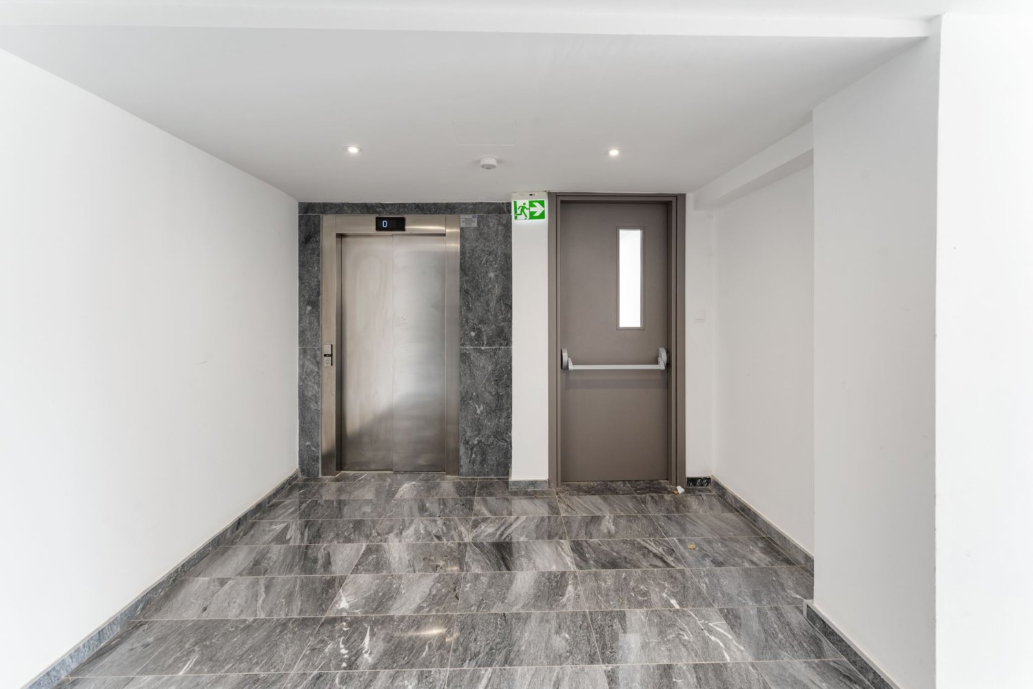 2 bedrooms Apartment in Larnaca, Larnaka, Cyprus No. 61395