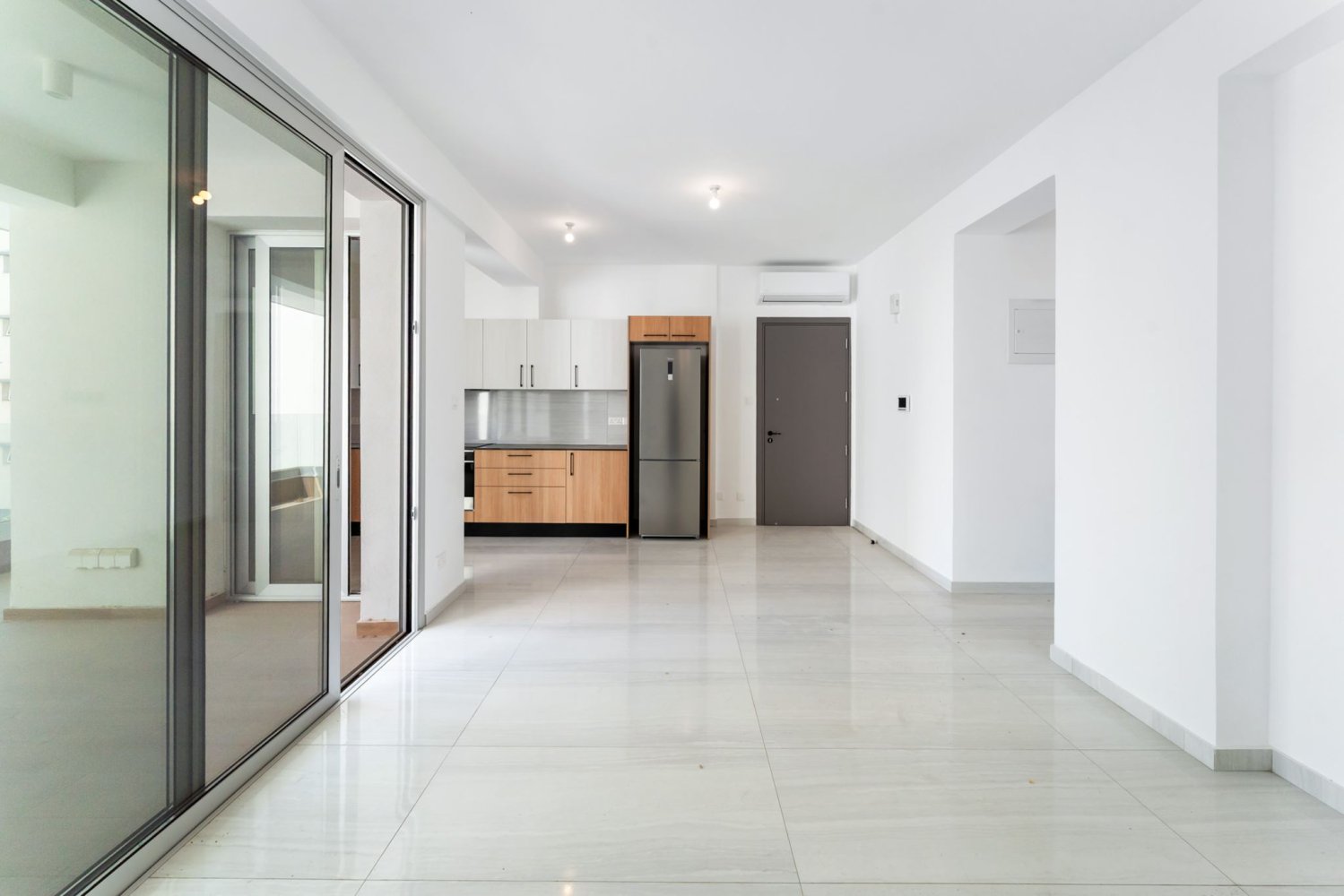 2 bedrooms Apartment in Larnaca, Larnaka, Cyprus No. 61395