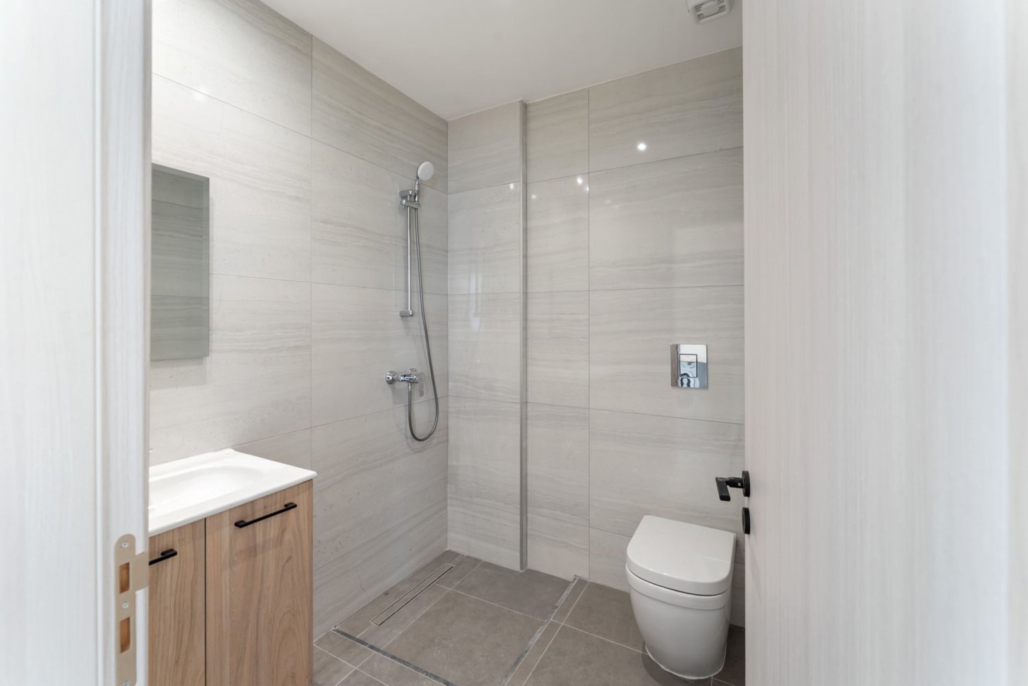 2 bedrooms Apartment in Larnaca, Larnaka, Cyprus No. 61395