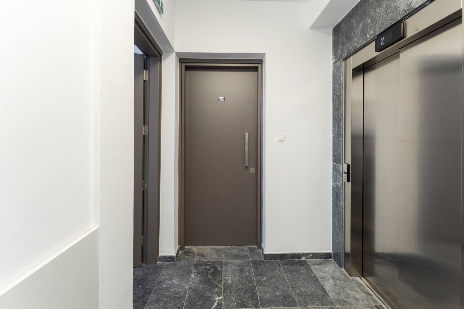 2 bedrooms Apartment in Larnaca, Larnaka, Cyprus No. 61395
