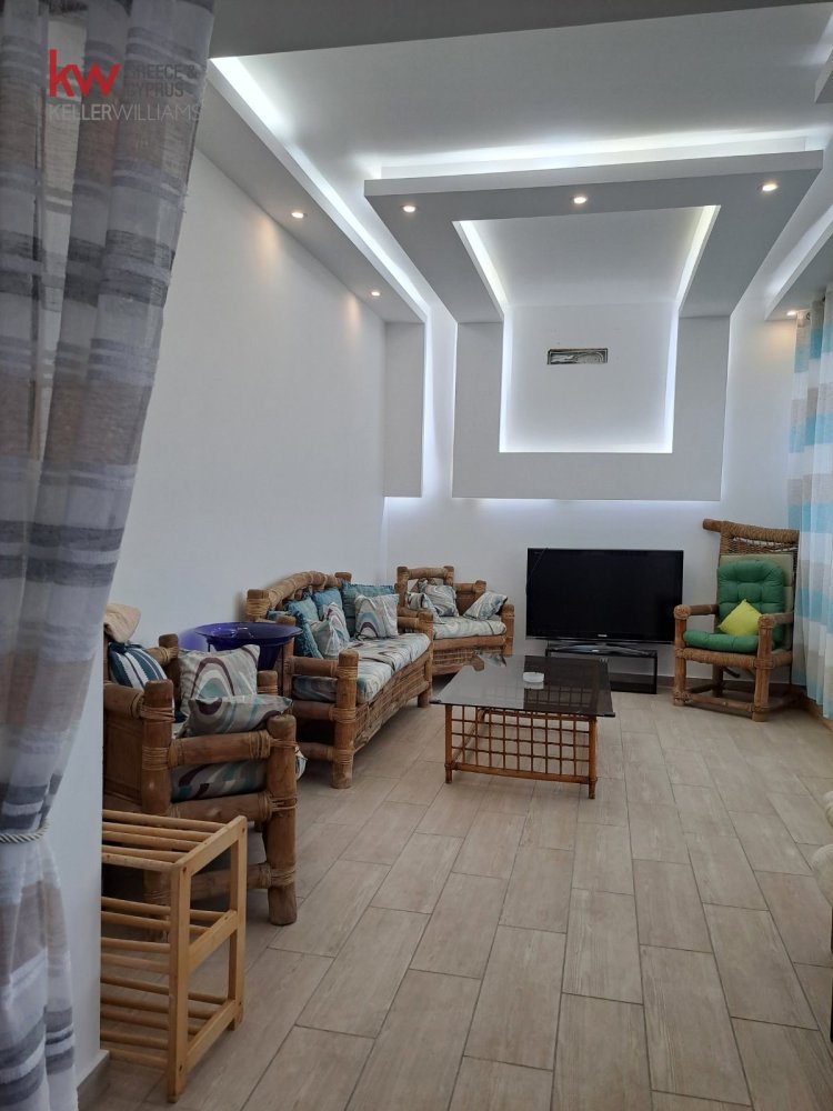Квартира с 3 спальнями в Ларнака, Кипр № 40651