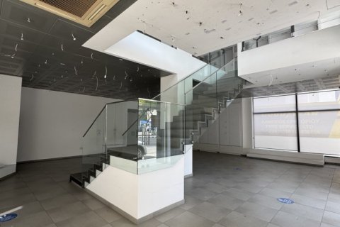 Магазин 240м2 в Никосия, Кипр № 40628