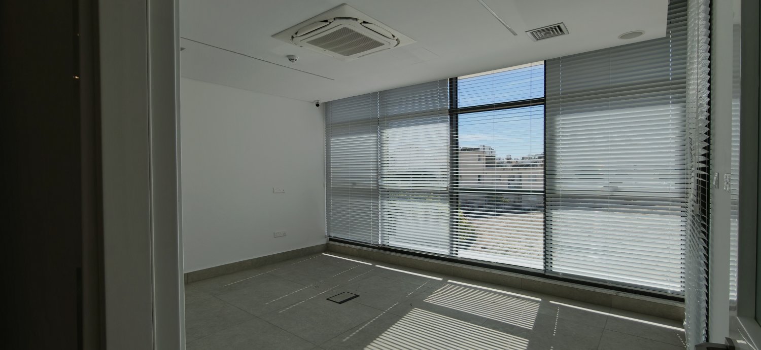 139.4m2 Propriété commerciale à Paphos, Chypre No. 62744