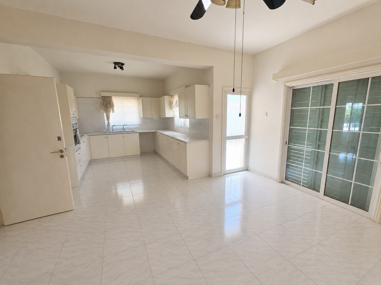4 bedrooms Villa in Lakatamia, Nicosia, Cyprus No. 62707