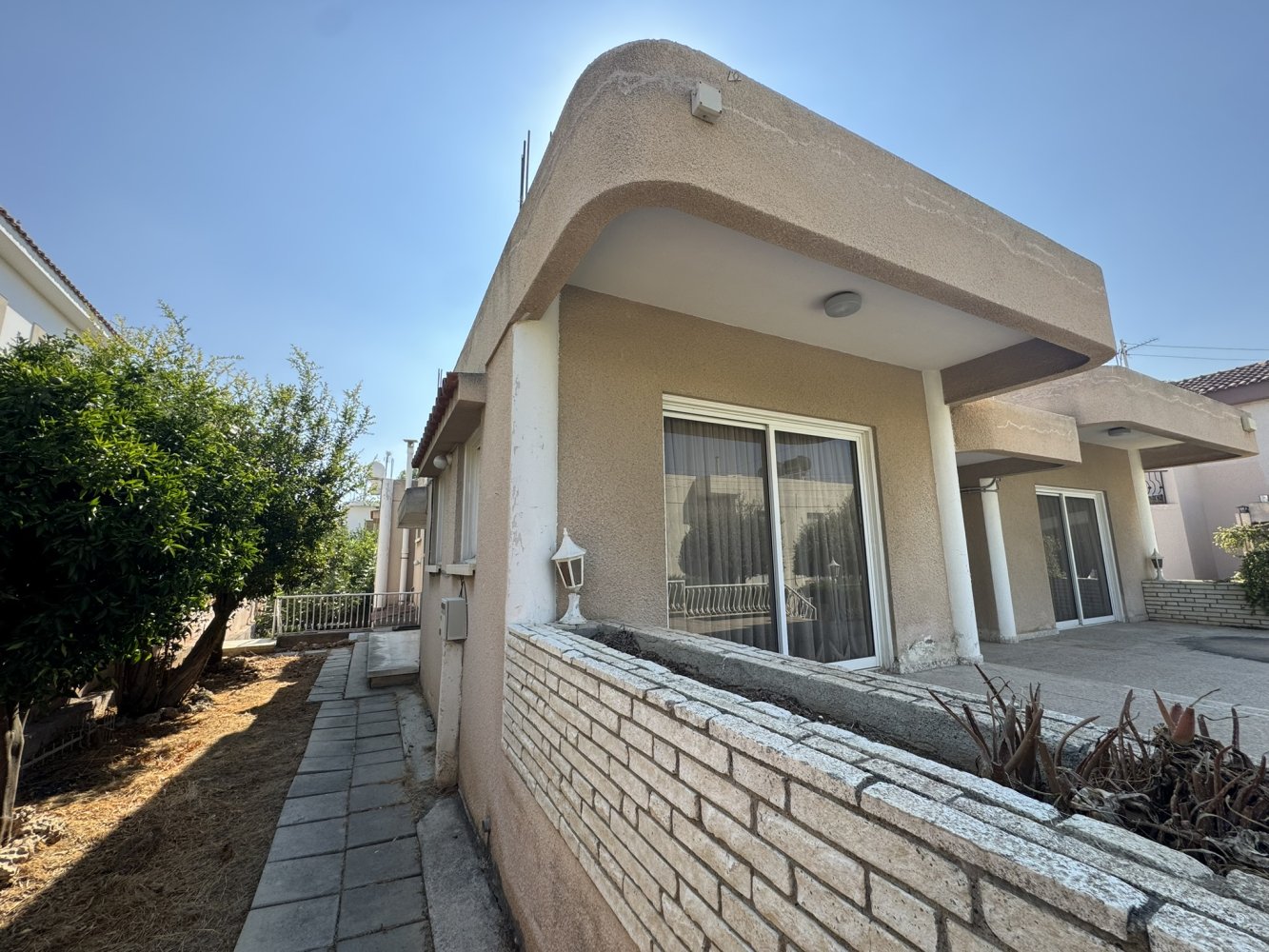 Вилла с 3 спальнями в Ларнака, Кипр № 62678