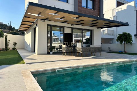 4 bedrooms Villa in Agios Tychonas, Limassol, Cyprus No. 53468