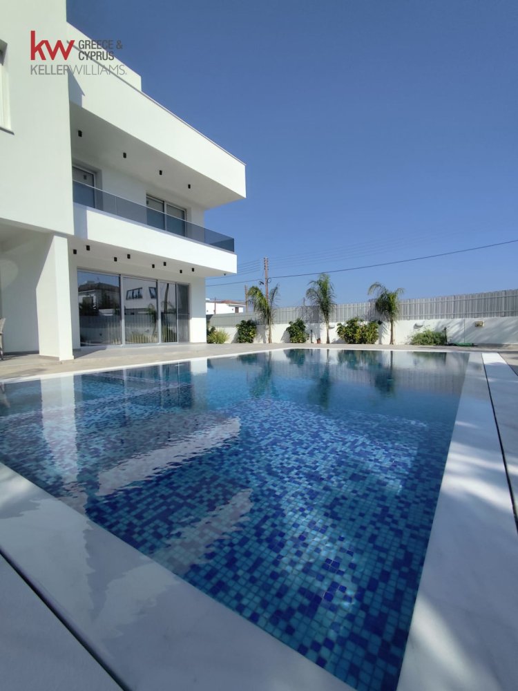 3 bedrooms Villa in Aradippou, Larnaka, Cyprus No. 40640