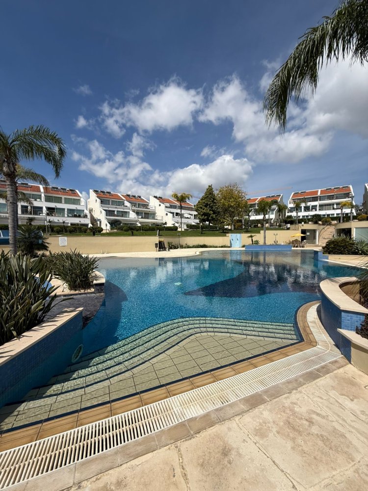 3 bedrooms Apartment in Germasogeia, Limassol, Cyprus No. 62183