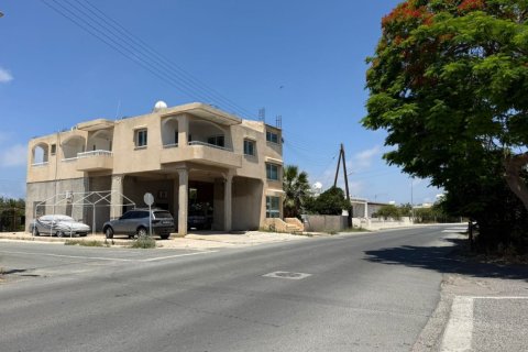 2 rooms Commercial property in Paphos, Cyprus No. 61963