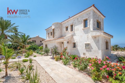 4 bedrooms Villa in Pegeia, Paphos, Cyprus No. 61218
